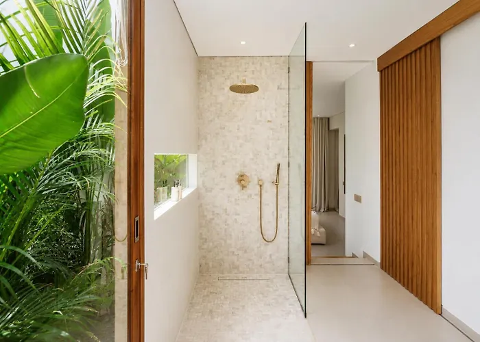 Coco 1br Private Pool In Pererenan With Skylight Bathtub Villa