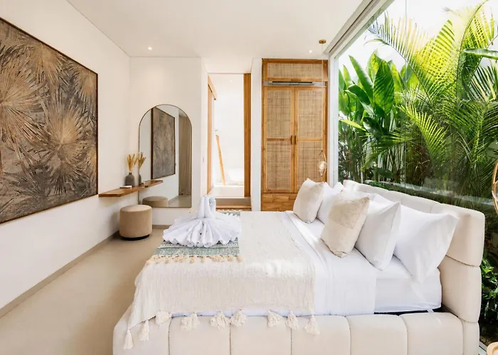 Coco 1br Private Pool In Pererenan With Skylight Bathtub *