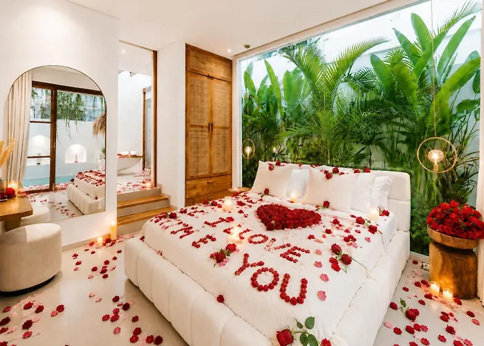 Coco 1br Private Pool In Pererenan With Skylight Bathtub Villa Canggu (Bali)
