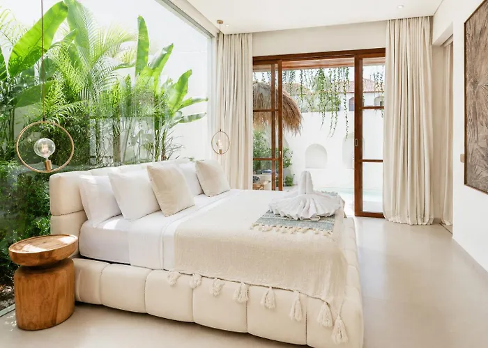 Coco 1br Private Pool In Pererenan With Skylight Bathtub Villa *
