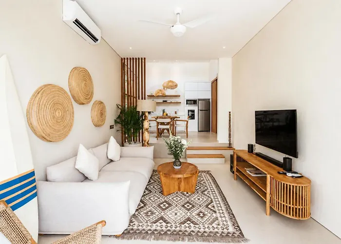 Coco 1br Private Pool In Pererenan With Skylight Bathtub Canggu (Bali)