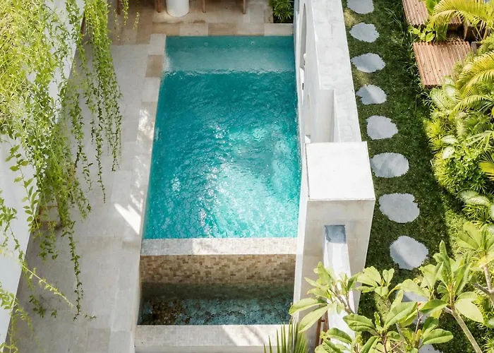 Villa Coco 1br Private Pool In Pererenan With Skylight Bathtub