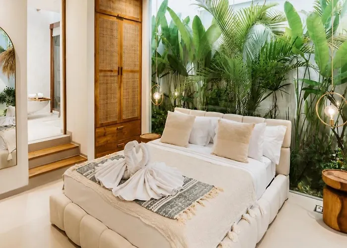 Villa Coco 1br Private Pool In Pererenan With Skylight Bathtub *
